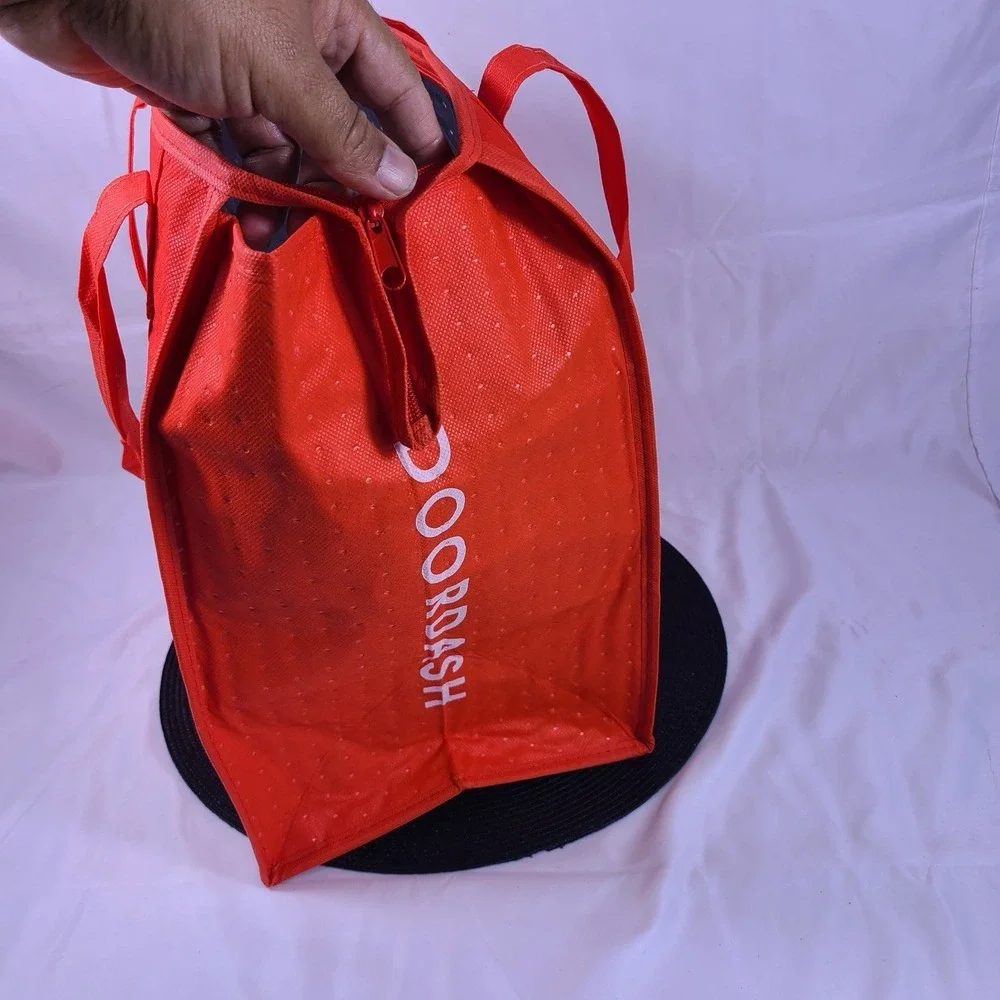 Doordash Insulated Food Delivery Cooler Bag Red Tote Zip Up Top